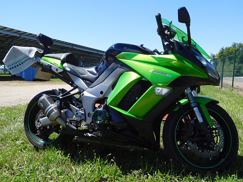 File:Kawasaki Z 1000 SX (3).jpg