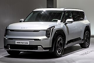 <span class="mw-page-title-main">Kia EV9</span> Battery electric mid-size crossover SUV