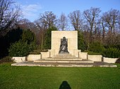 Queen Emma in the rose garden in The Hague