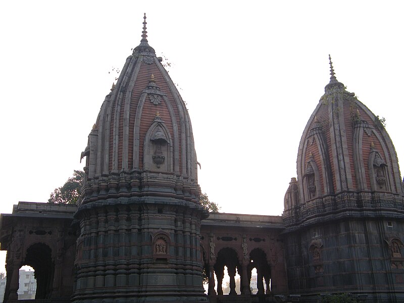 File:Krishnapura Chhatri.jpg