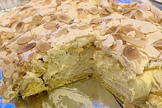 <span class="mw-page-title-main">Kvæfjord cake</span> Norwegian sponge cake baked with meringue, vanilla cream and almonds