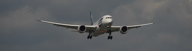 File:LOT - Polish Airlines - Polskie Linie Lotnicze Boeing 787-8 Dreamliner - SP-LRD - Flight LOT41 from EPWA (14084034280).jpg