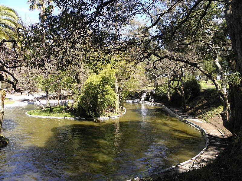 File:Lago del Prado 109.jpg