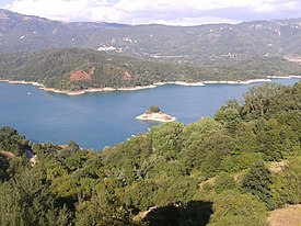 Lago del Salto - panoramio.jpg
