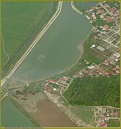 Озеро Дамбовица Aerial.jpg
