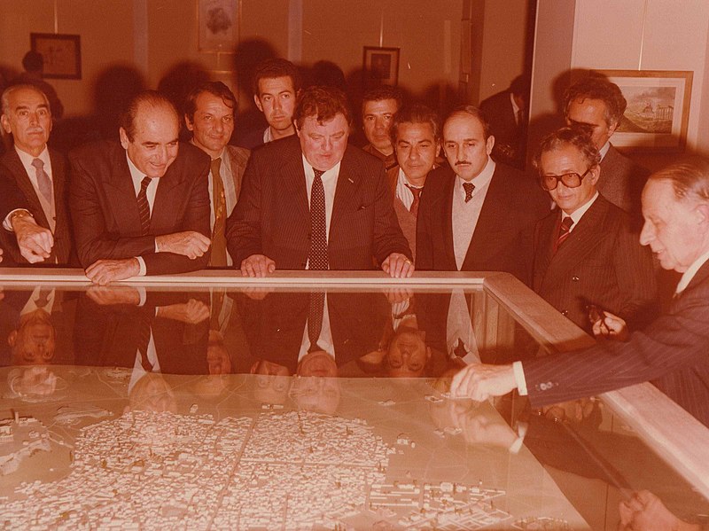 File:Lambros Eutaxias, Constantinos Mitsotakis and Franz Josef Strauss at the Athens City Museum grand opening, 1980.jpg
