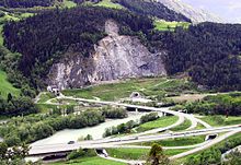 Inntalautobahn, Arlbergbahn und Inn östlich von Landeck