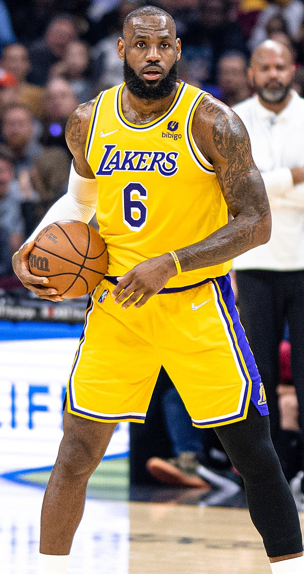 File:LeBron James (51959977144) (cropped).jpg