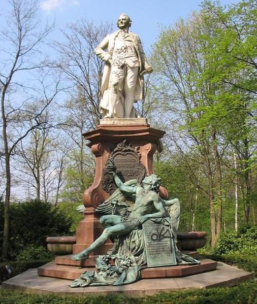 File:Lessing1 memorial Berlin.JPG