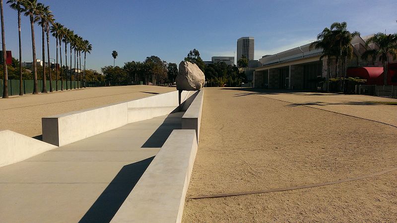 File:Levitating mass at the Los Angeles County Museum of Art (other view).jpg