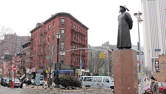Chatham Square and Lin Zexu Statue Ling Caik-su.jpg