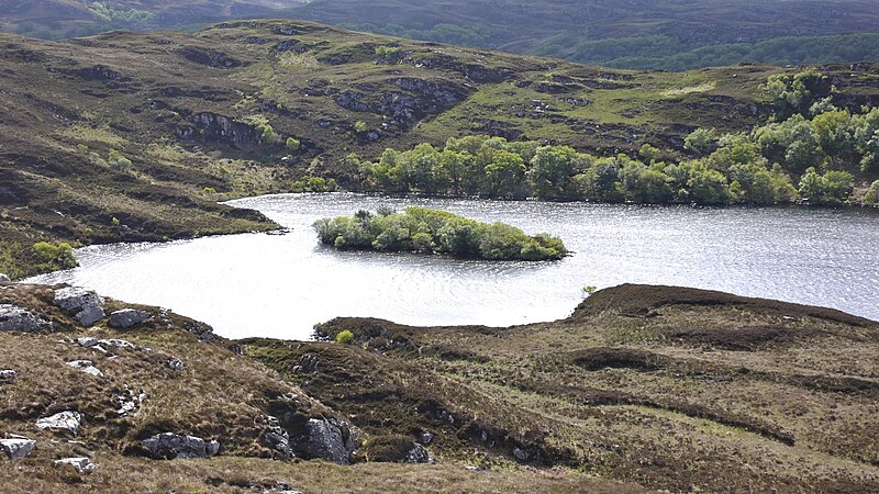 File:Loch an Uachdair (southern end), Raasay (geograph 1911566).jpg