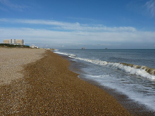 Looking north on Sizewell Beach - geograph.org.uk - 3225410