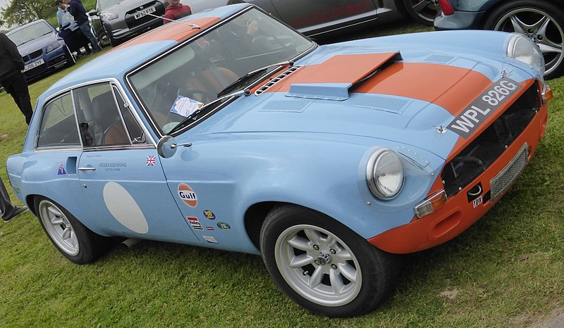 File:MGB GT V8 Gulf colours (1969) 3947cc (34399510891).jpg