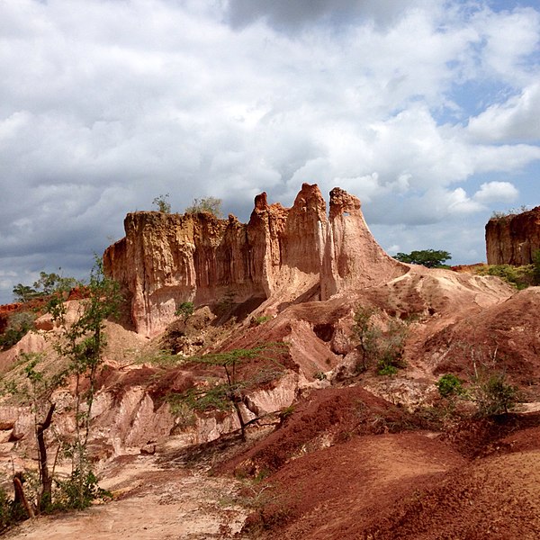 File:Marafa - Canyon del Diavolo - panoramio.jpg