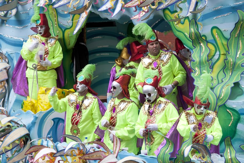 File:Mardi Gras Parade, New Orleans, Louisiana LCCN2011646925.tif