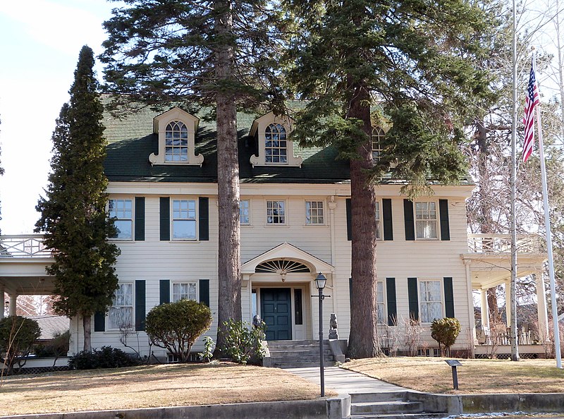 File:McCann House - Bend Oregon.jpg