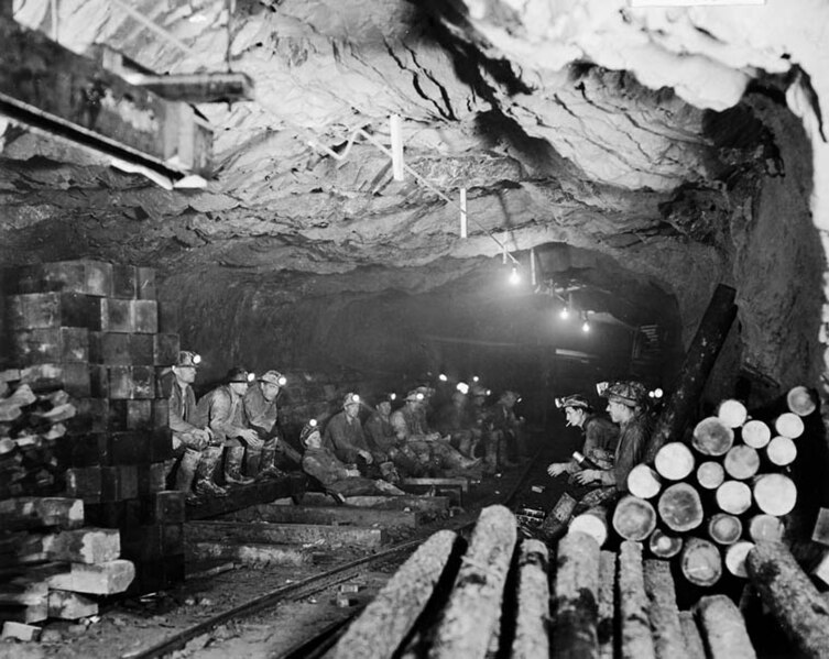 File:Miners in a shaft.jpg