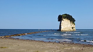 見附島