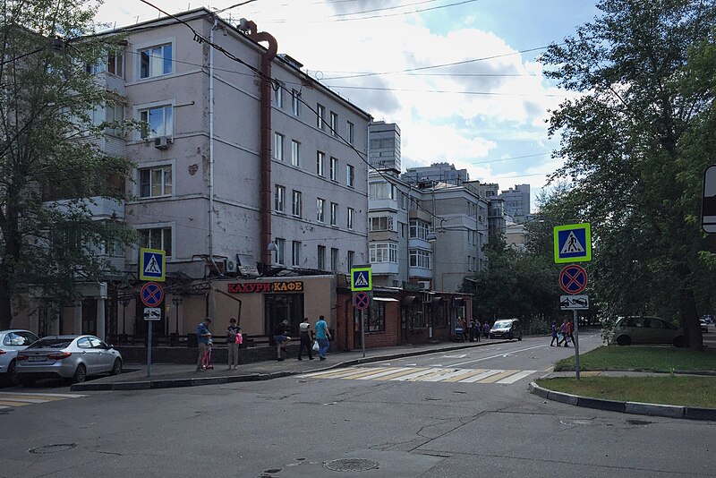 File:Moscow, Anatoliya Zhivova and Anny Severyanovoy streets (30674574234).jpg