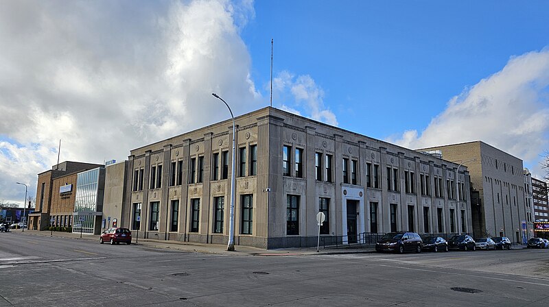 File:Muskegon Chronicle Building.jpg