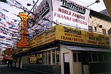 Nathan’s Famous auf Coney Island