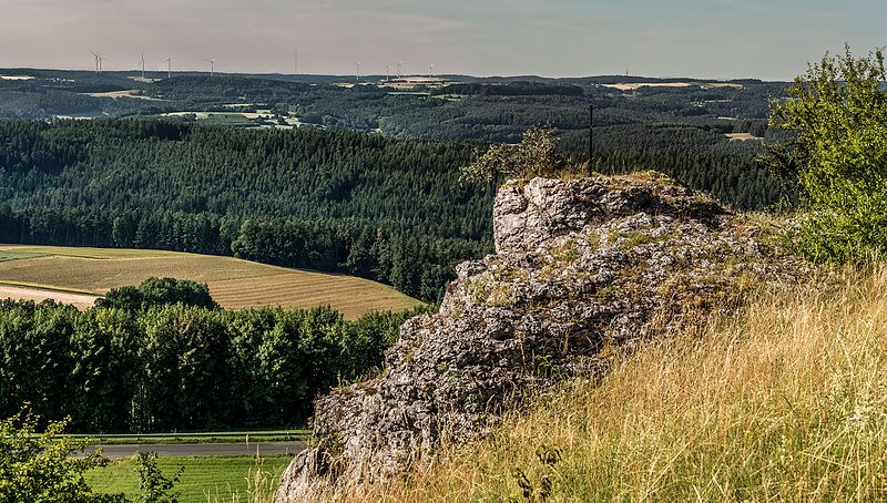 File:Neubürg-Wonsgehaig-P7100027-Pano-PS.jpg