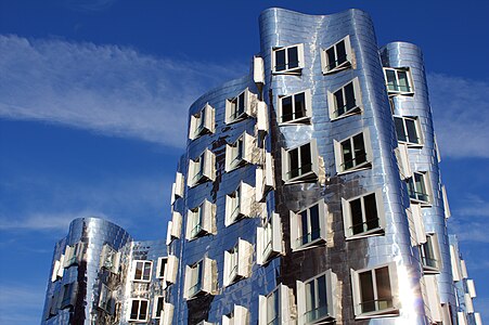 Neuer Zollhof (Gehry Bauten)