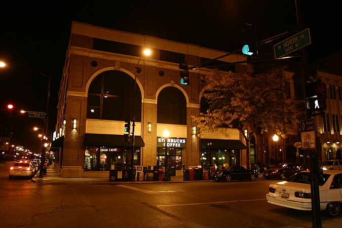 The intersection of North Ave. and Wells in 2006