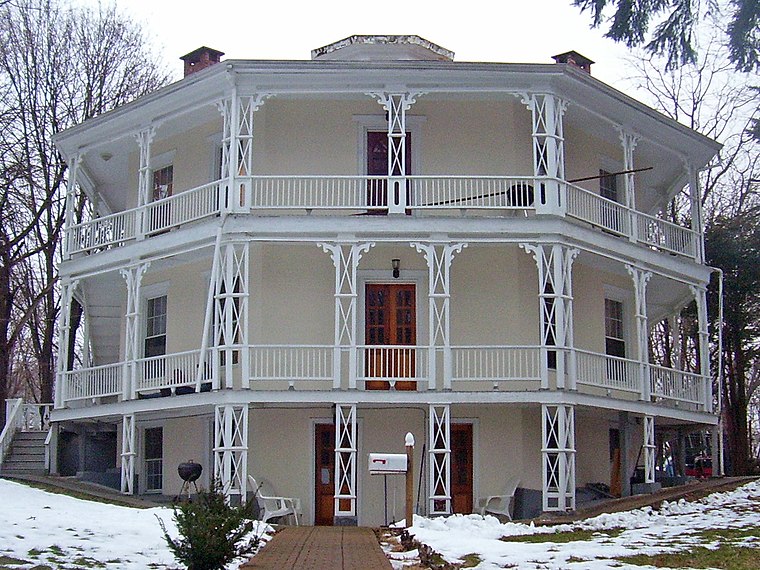 Octagon House