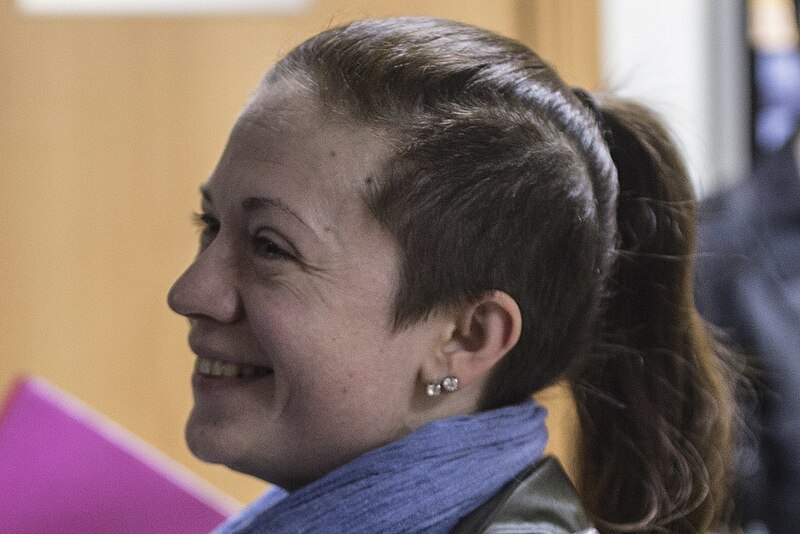 File:Oksana Baulina in court-3 (cropped).jpg