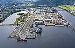 Orkanger hamn och industriområdet Grønøra.