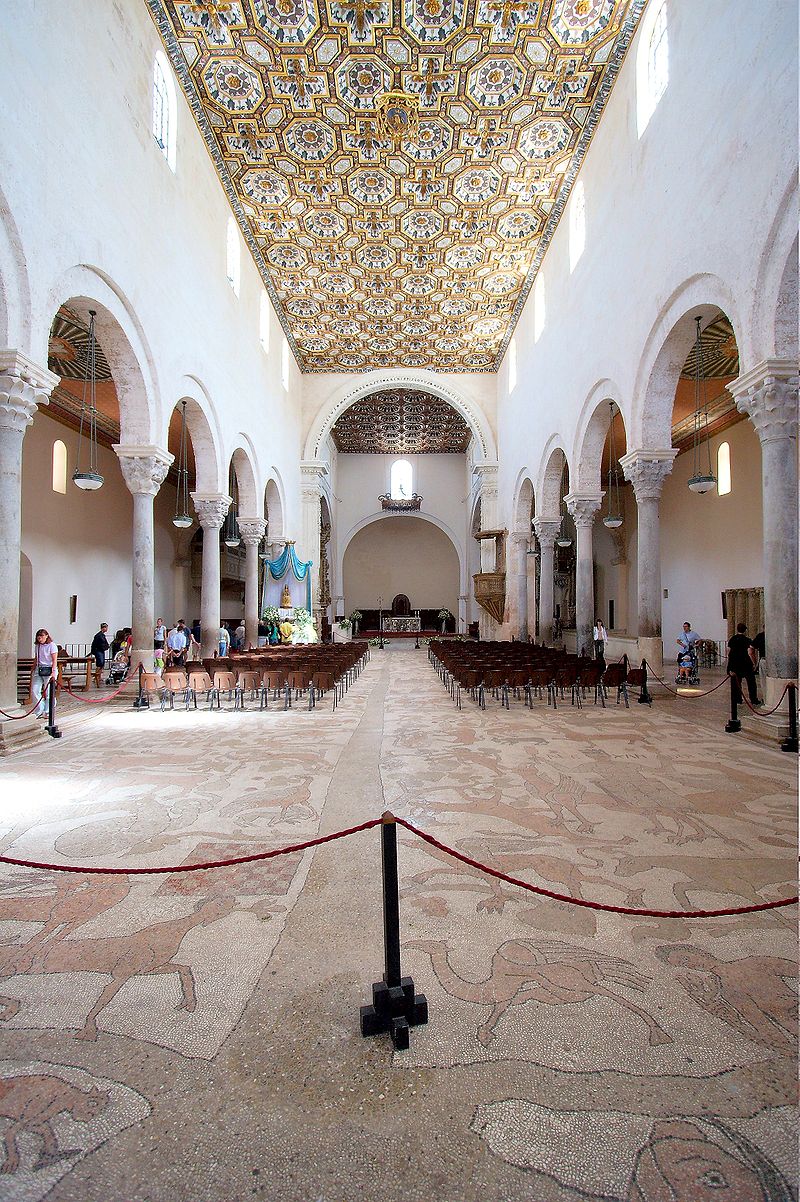 Otranto cathedral interior.jpg