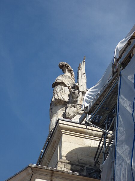 File:Palais des Ducs et des États de Bourgogne - Place de la Liberation, Dijon - Musée des Beaux-Arts de Dijon - sculpture (35115096753).jpg