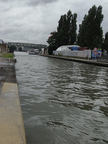 File:Pantin canal ourcq3.JPG