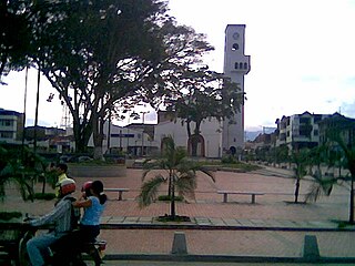 Parque Central 3 (Pitalito).jpg