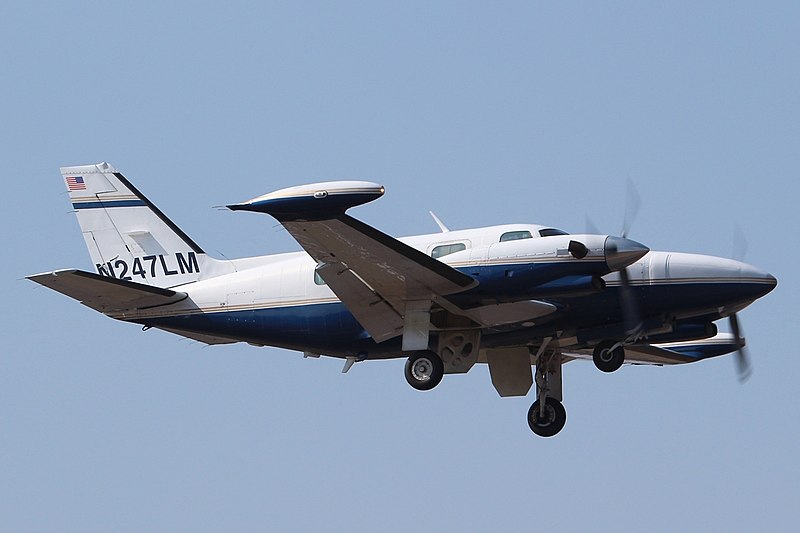 File:Piper PA-31T1 Cheyenne I Private, LUX Luxembourg (Findel), Luxembourg PP1365350998.jpg