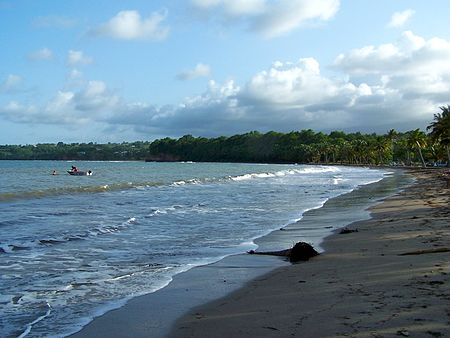 Plage Sainte-Claire à Goyave.JPG