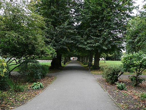 Public gardens of Alton, Hampshire, England 2