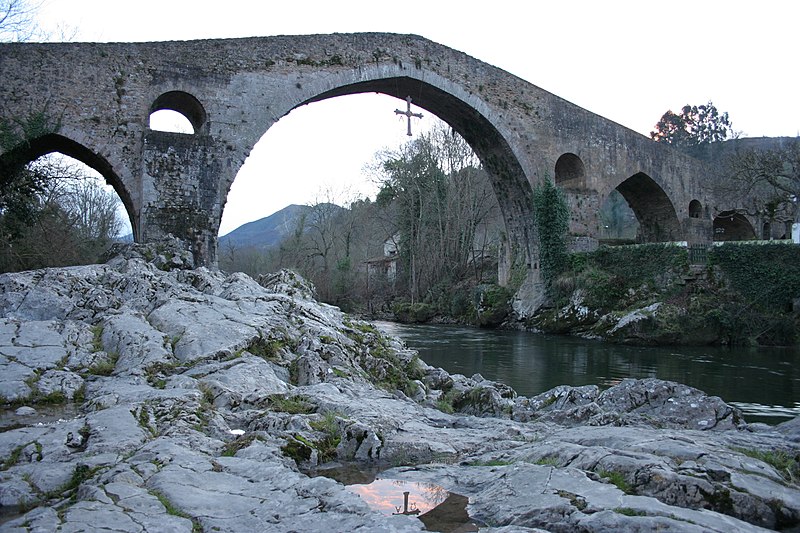 File:Puente romano (3).jpg