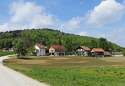 Равни Дол Иванчна Горица Slovenia.jpg