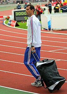 Romain Mesnil DécaNation 2006.jpg