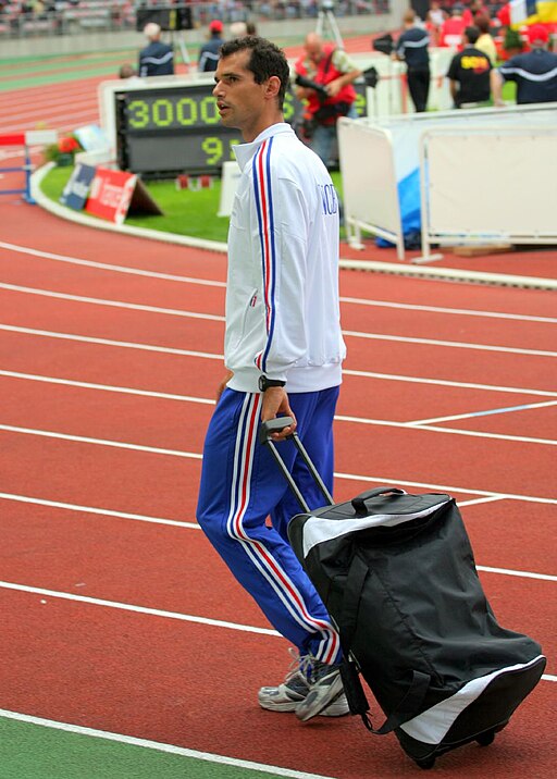 Romain Mesnil décanation 2006