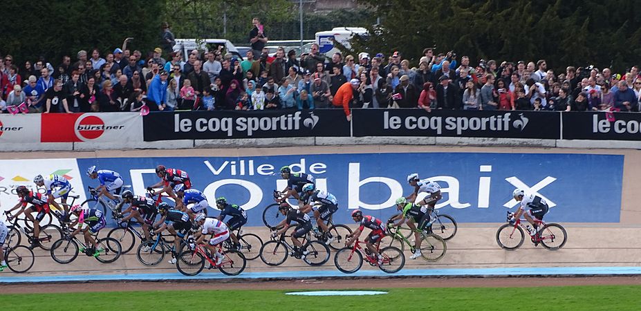 Roubaix - Paris-Roubaix, 12 avril 2015, arrivée (A32).JPG