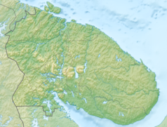 Mapa konturowa obwodu murmańskiego, u góry nieco na lewo znajduje się punkt z opisem „Murmańsk”