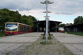 Wannseebahn platform