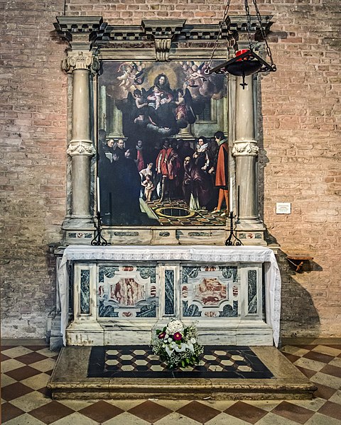 File:Santa Giustina (Padua) - Corridor of the Martyrs - Altar with the discovery of the well of martyrs by Pietro Damini 202 x 152 cm .jpg