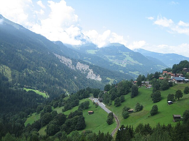 Schanfigg valley near Peist; the railway station is shown