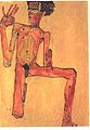 Portrait nu d'un jeune homme très maigre, ébouriffé, genou droit au sol, mains démesurées