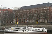 Das Schiff "Oceana" der HalÖver GmbH am Anleger an der Bremer Schlachte auf der Weser